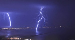 Furtuna cu descarcari electrice sambata in sudul Frantei. Sursa: Observatoire Français des Tornades et des Orages Violents