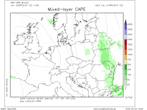 Parametrul convectiv CAPE, la valori modeste marți în Moldova, dar suficient cât să susțină producerea câtorva descărcări electrice. Sursa: model WRF Modellzentrale