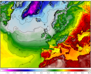 Temperaturi de pana la 42 de grade posibile joi in sud-estul Europei. Linia frontului rece este foarte bine delimitata pe nordul Italiei, vestul Ungariei si estul Slovaciei. Sursa: meteomodel.pl, model GFS.